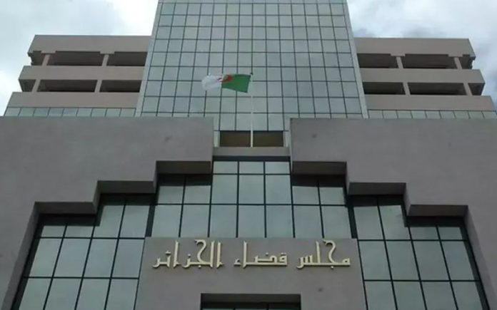 La-Cour-dAlger-organise-une-journee-detude-sur-la-lutte-contre-le-blanchiment-dargent-et-le-financement-du-terrorisme-800x500