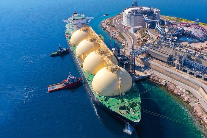 present-and-future-fuels-in-the-shipping-industry-lng-2880x1920